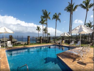 Kapalua Luxury Vacation Condo Walk to Beach Sleeps 4 Guests